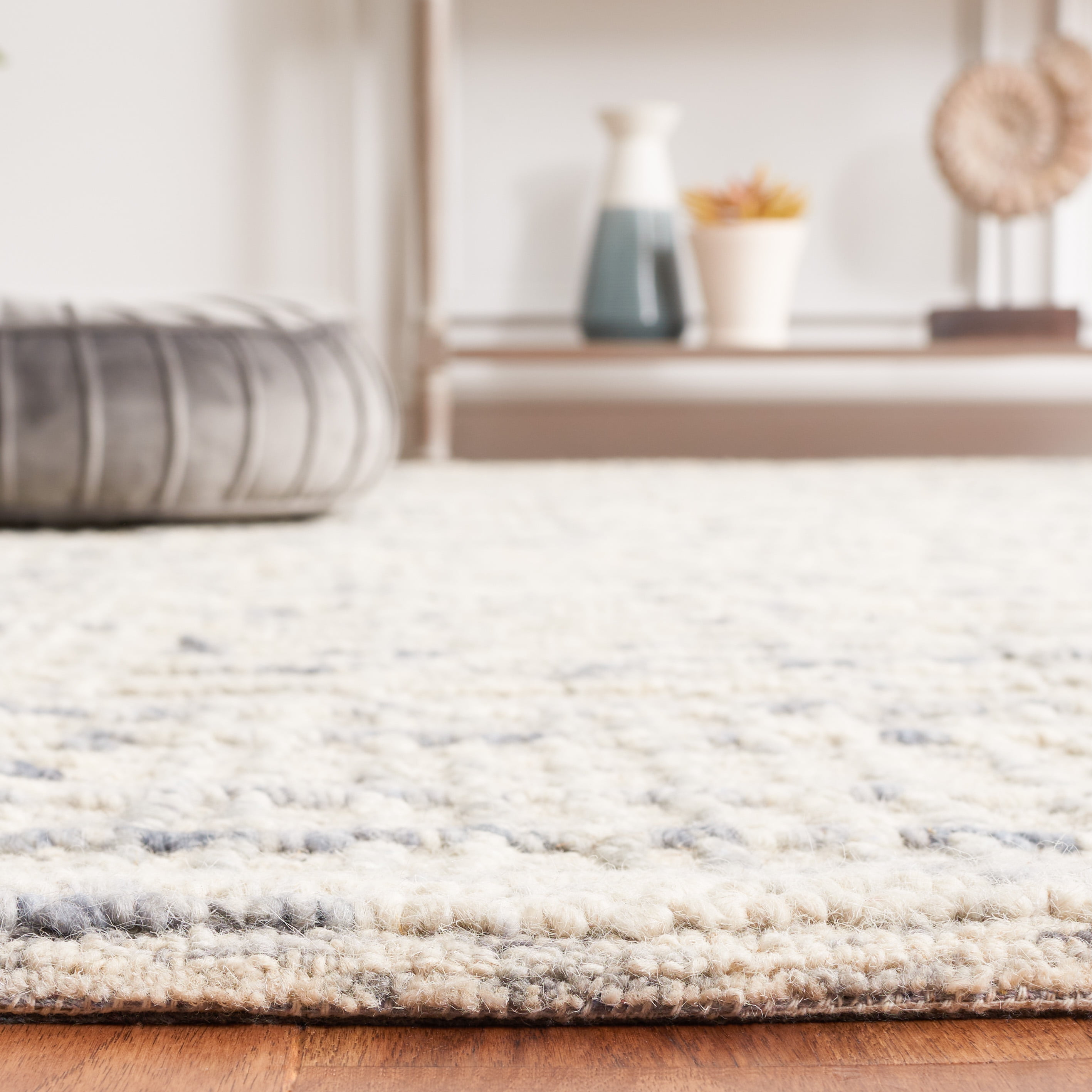 SAFAVIEH Abstract Milan Striped Area Rug, Light Blue/Ivory, 3' x 5'