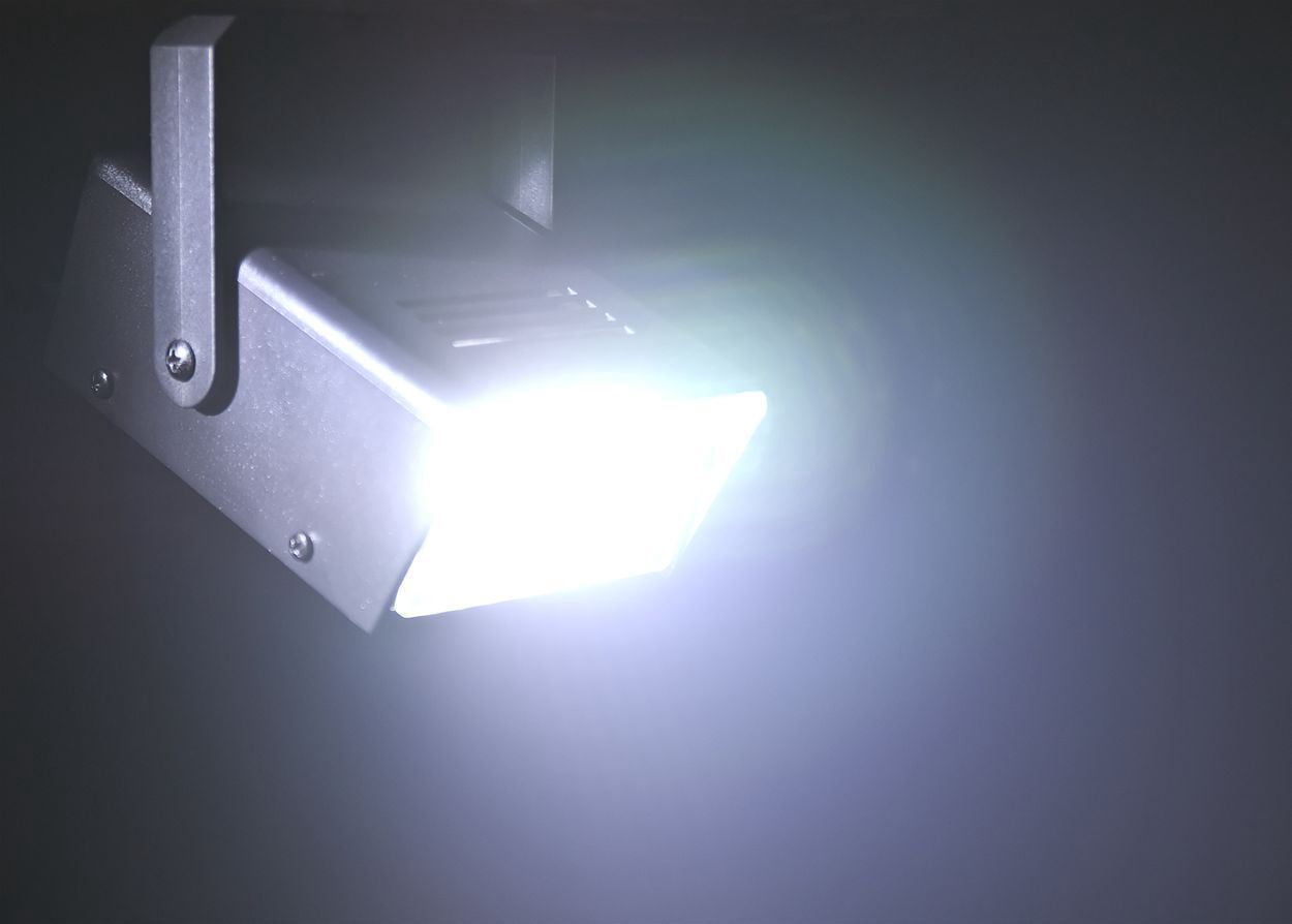 Rockville R720L LED Fog/Smoke Machine + (2) MINI STROBE LED (replaces CH-730)