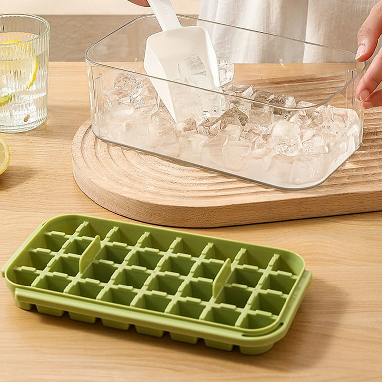ICEXXP Large Ice Cube Tray with Lid, 2.2 Inch Big Ice Cube Trays, Stackable  Square Ice Cube Tray, Easy Release & BPA Free, Silicone Ice Cube Maker for