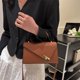thumbnail image 4 of Bolso retro Simple nueva moda casual cuero artificial hombro colgado pequeño bolso chicaMarrón oscuro, 4 of 5