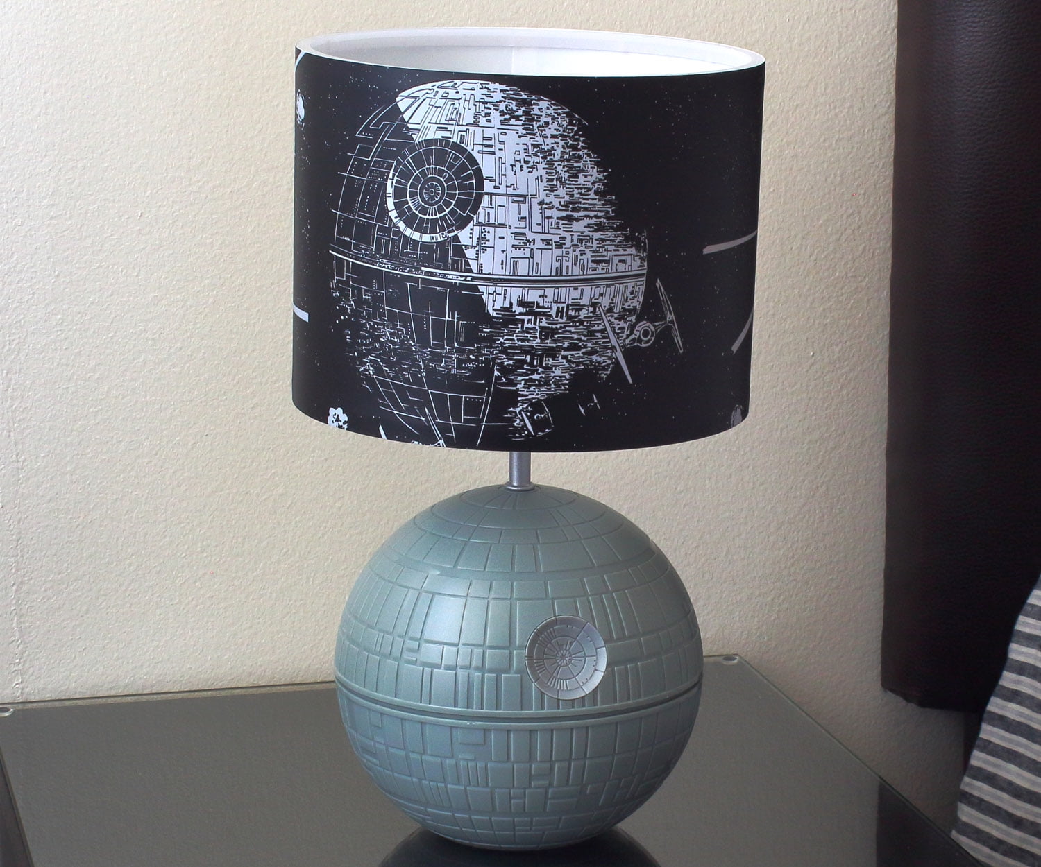 Official Star Wars Death Star Light Shade Easy Fitting for Bedrooms Lights 