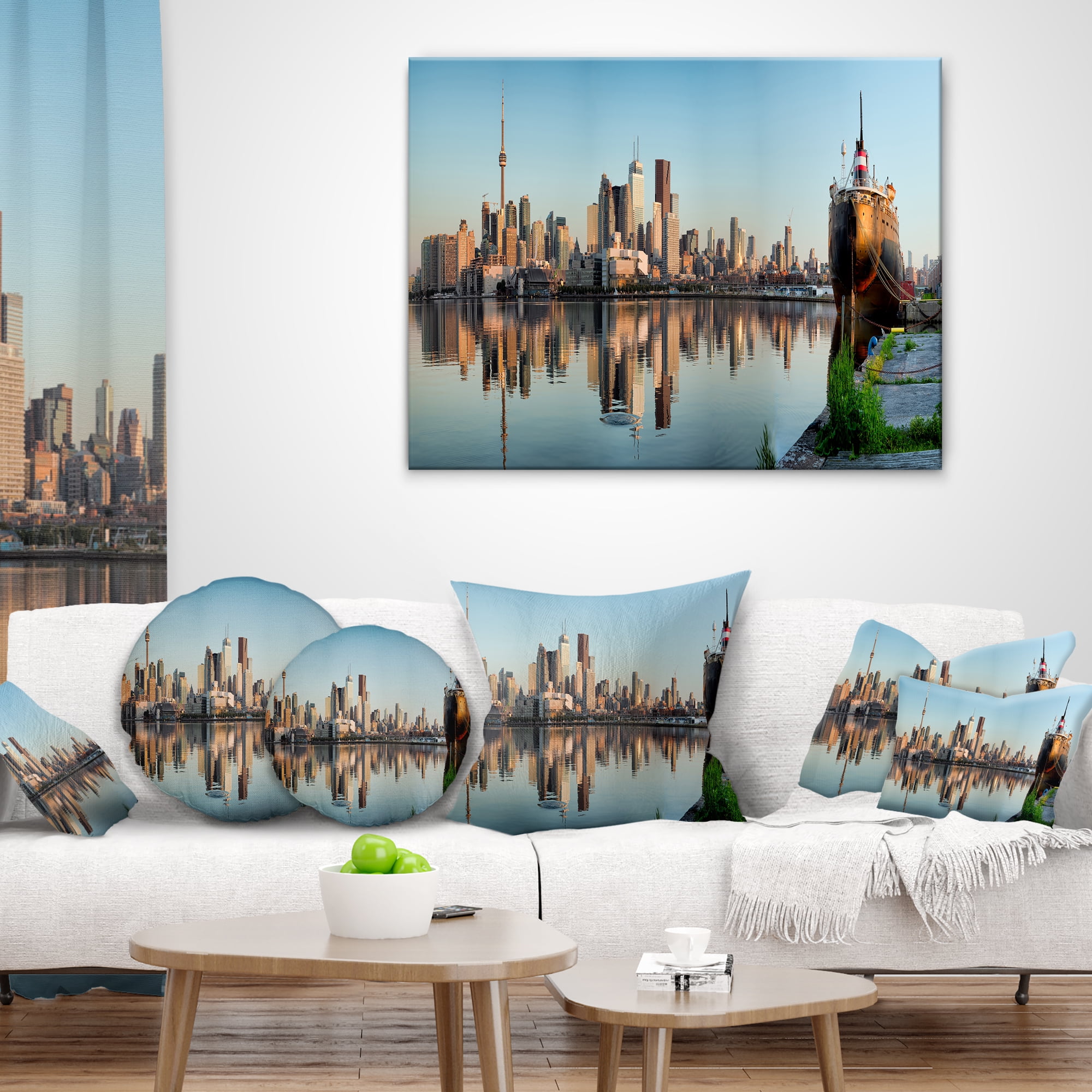Designart Toronto City Skyline Panorama - Cityscape Photography Throw Pillow - 16x16