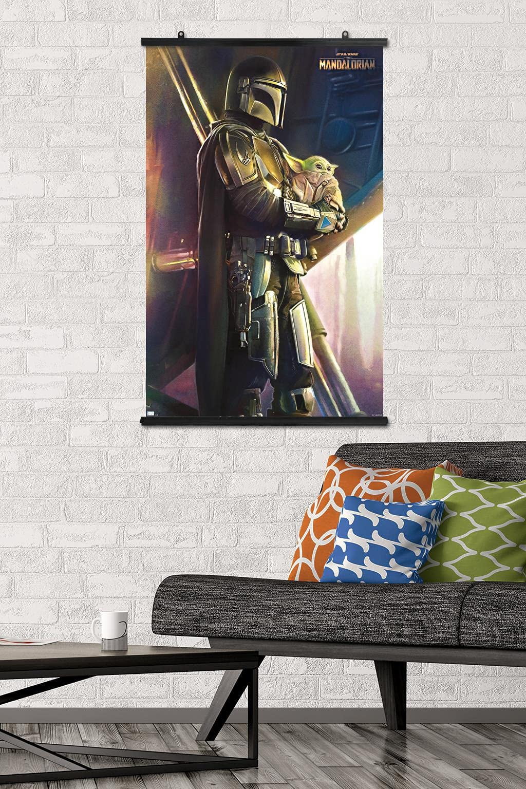Star Wars: The Mandalorian - Held Wall Poster, 22.375" x 34"