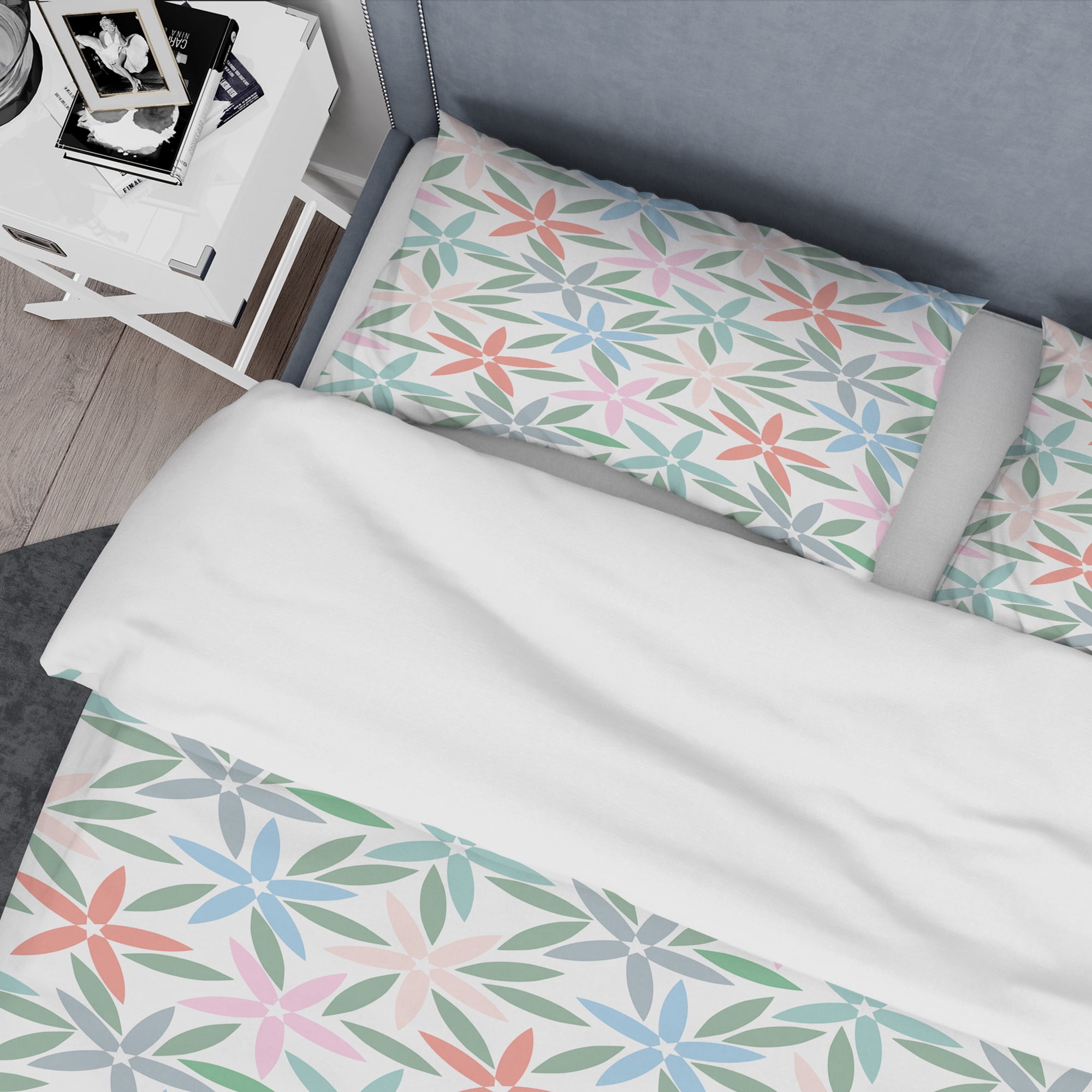 Designart 'Retro Abstract Flower Design III' Mid-Century Modern Duvet Cover Set