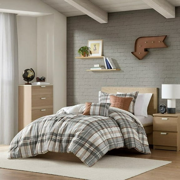 Full/Queen Plaid Comforter Set