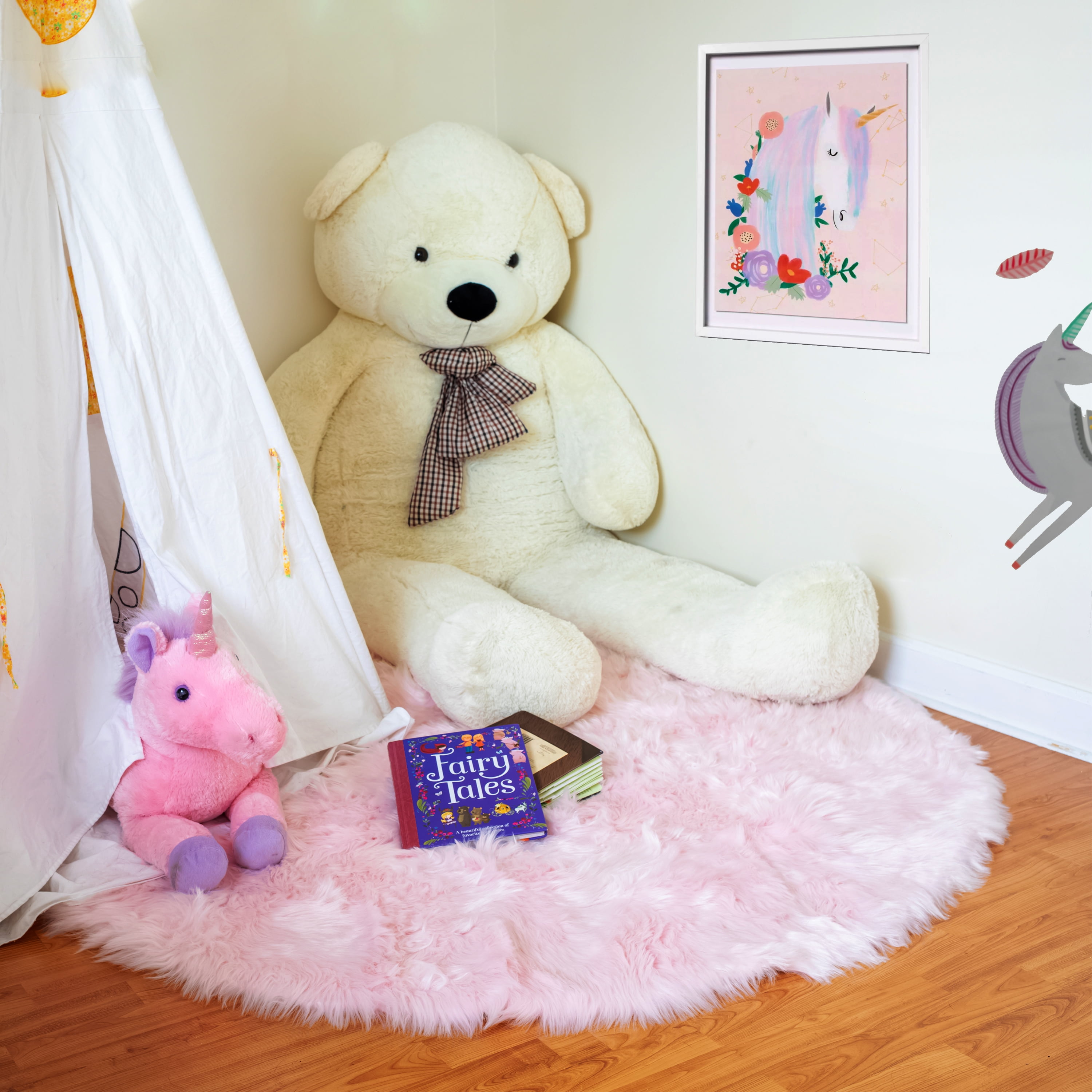 Faux Fur Area Rug Luxuriously Soft and Eco Friendly Round 5' X 5' Pink