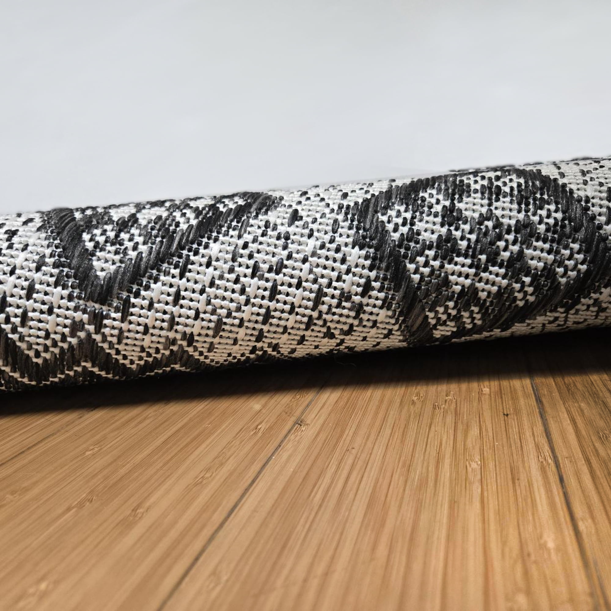 Savara Talina Indoor/ Outdoor Polypropylene Black Flat Weave Area Rug, 9x13
