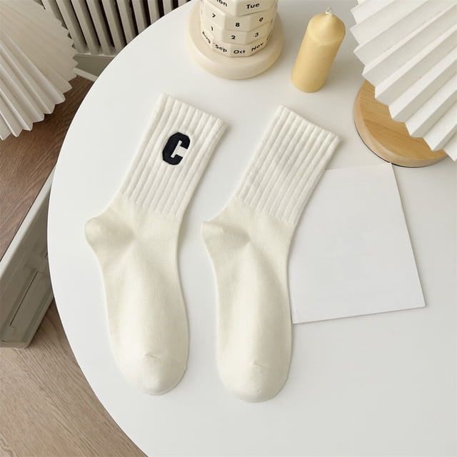 Ladies Combed Cotton Embroidered Letter Big C College Style Sports Socks Socks