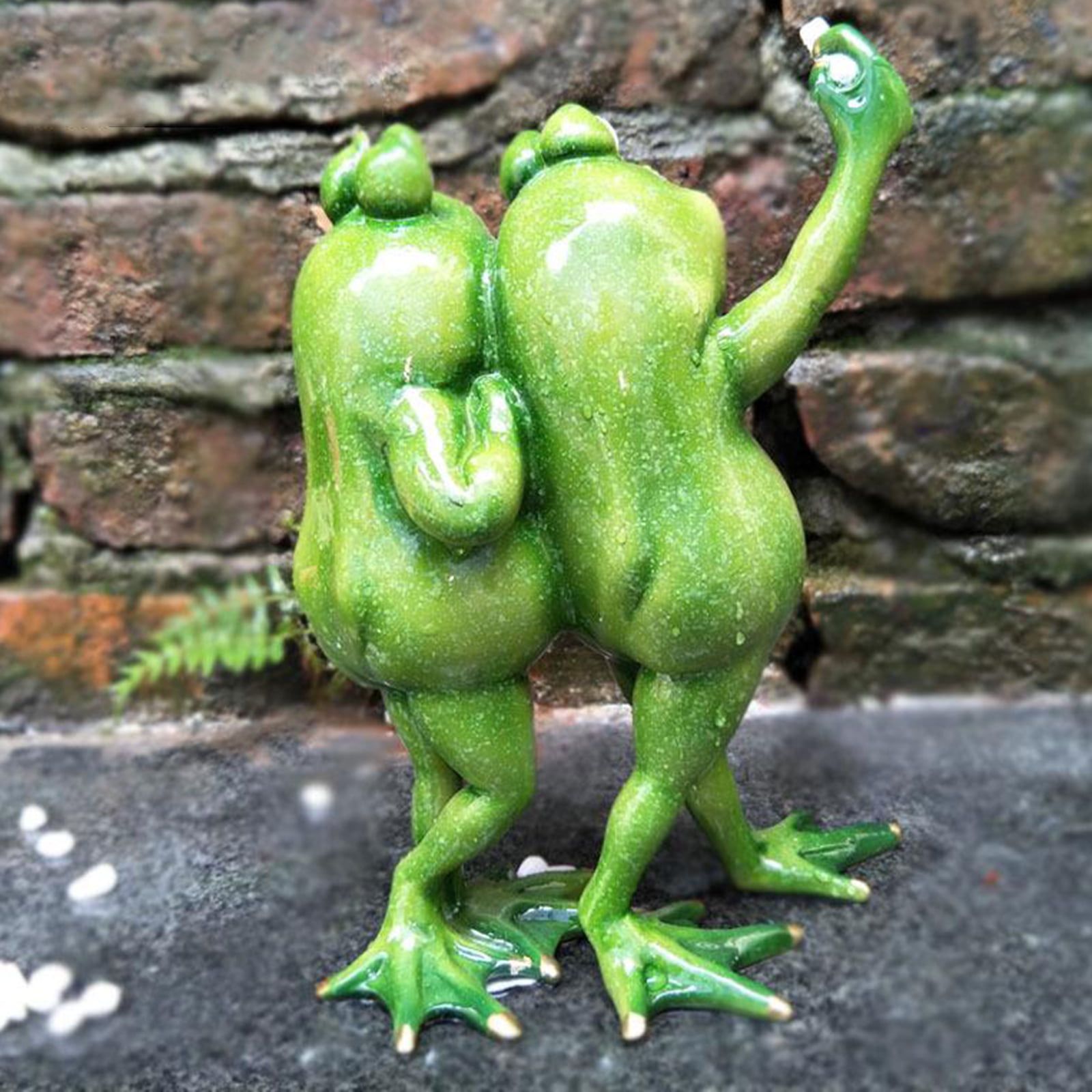 Adorable Selfie Frogs Statue Figurine Miniature Animal Sculpture for Home 