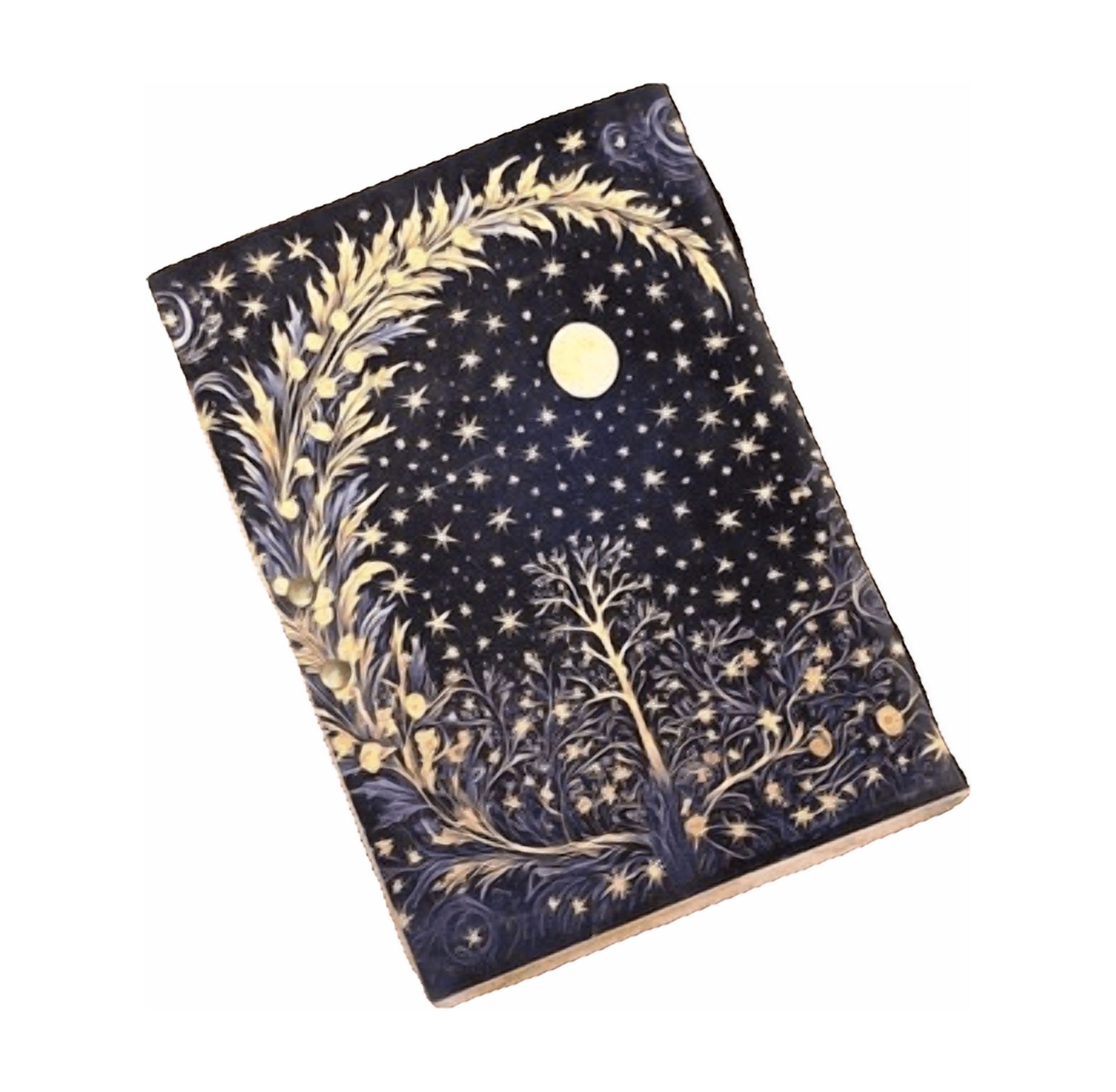 Celestial Leather Journal with Moon & Stars Design, 5x7 Inch Handmade Notebook, 200 Vintage Handmade Paper Pages, Antique Locking Diary for Writing & Sketching