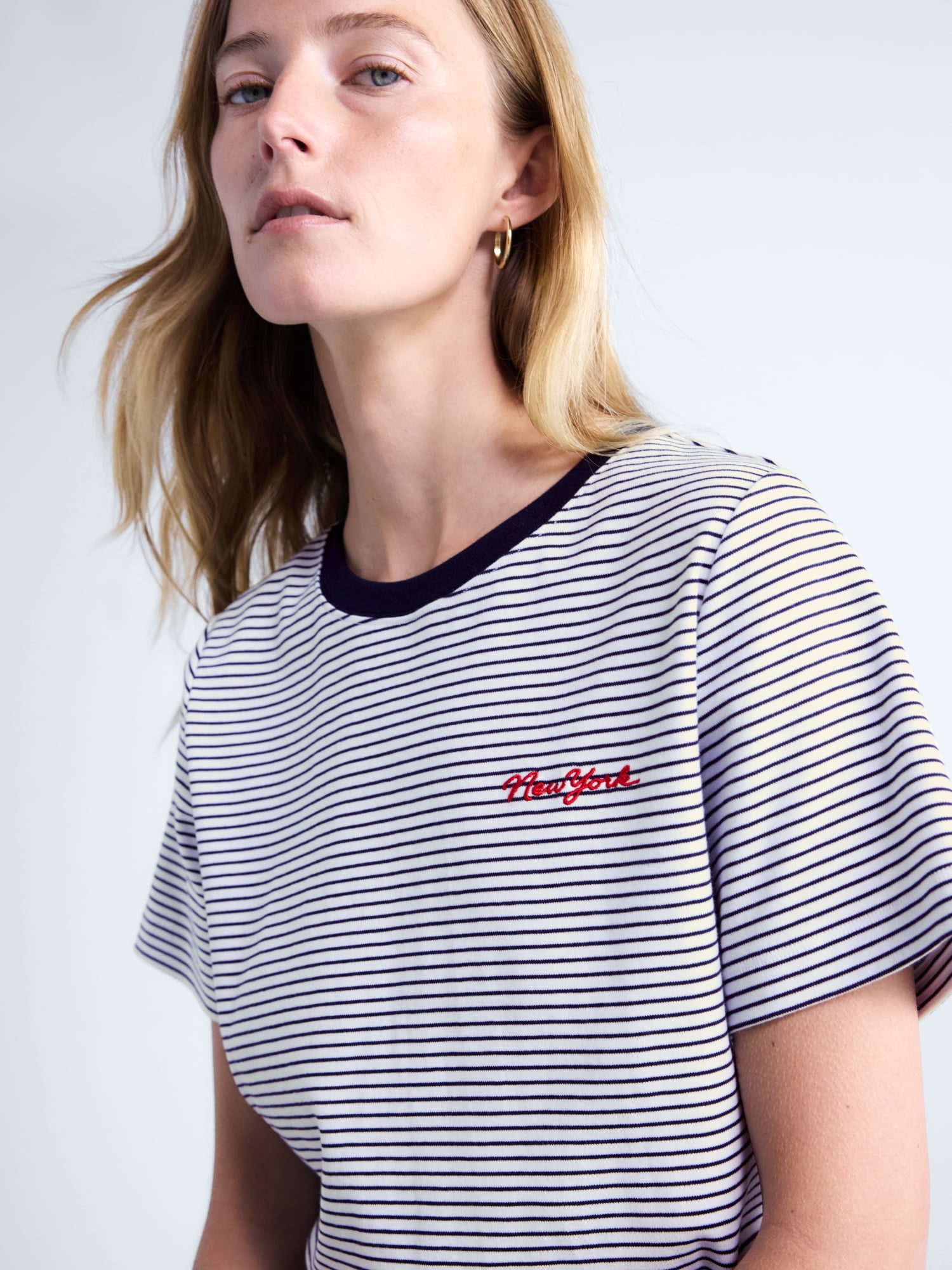 Free Assembly Women's and Women's Plus Relaxed Tee with Short Sleeves, Sizes XS-4X