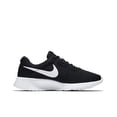 thumbnail image 3 of Zapatillas deportivas retro de estilo moderno Nike Tanjun de corte bajo para hombre y mujer, en color negro y blanco Oreo, 3 of 4