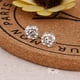 thumbnail image 3 of Pendientes de botón para estudiantes femeninas, estilo coreano, personalidad simple, temperamento, lindas joyas para las orejas antialérgicas, pendientes de moda que combinan con todo, 3 of 5