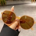 thumbnail image 4 of Gafas de sol coreanas retras de la moda de las gafas de sol de las gafas de sol del tiroteo de la calle, hechas de PC, 4 of 5