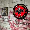 thumbnail image 4 of Chapa ACDC Metal Vintage Pintura Hierro Redonda Artística para Pared Bar 30x30cm, 4 of 9
