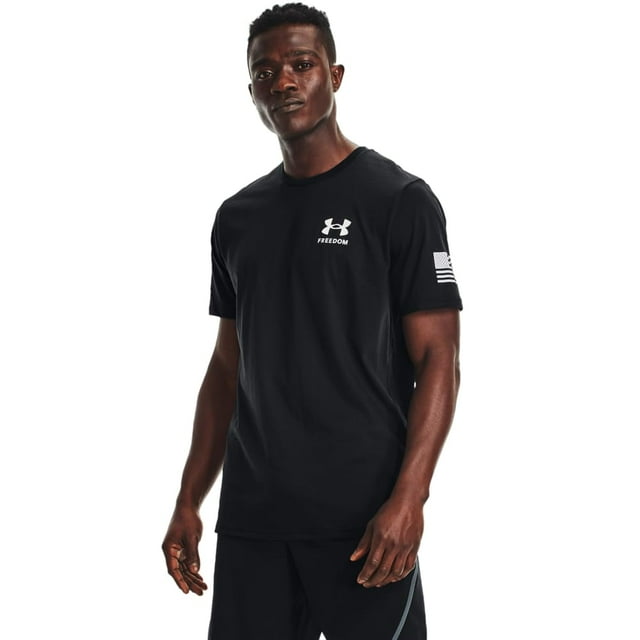 Camiseta Under Armour New Freedom Flag para hombre en blanco y negro