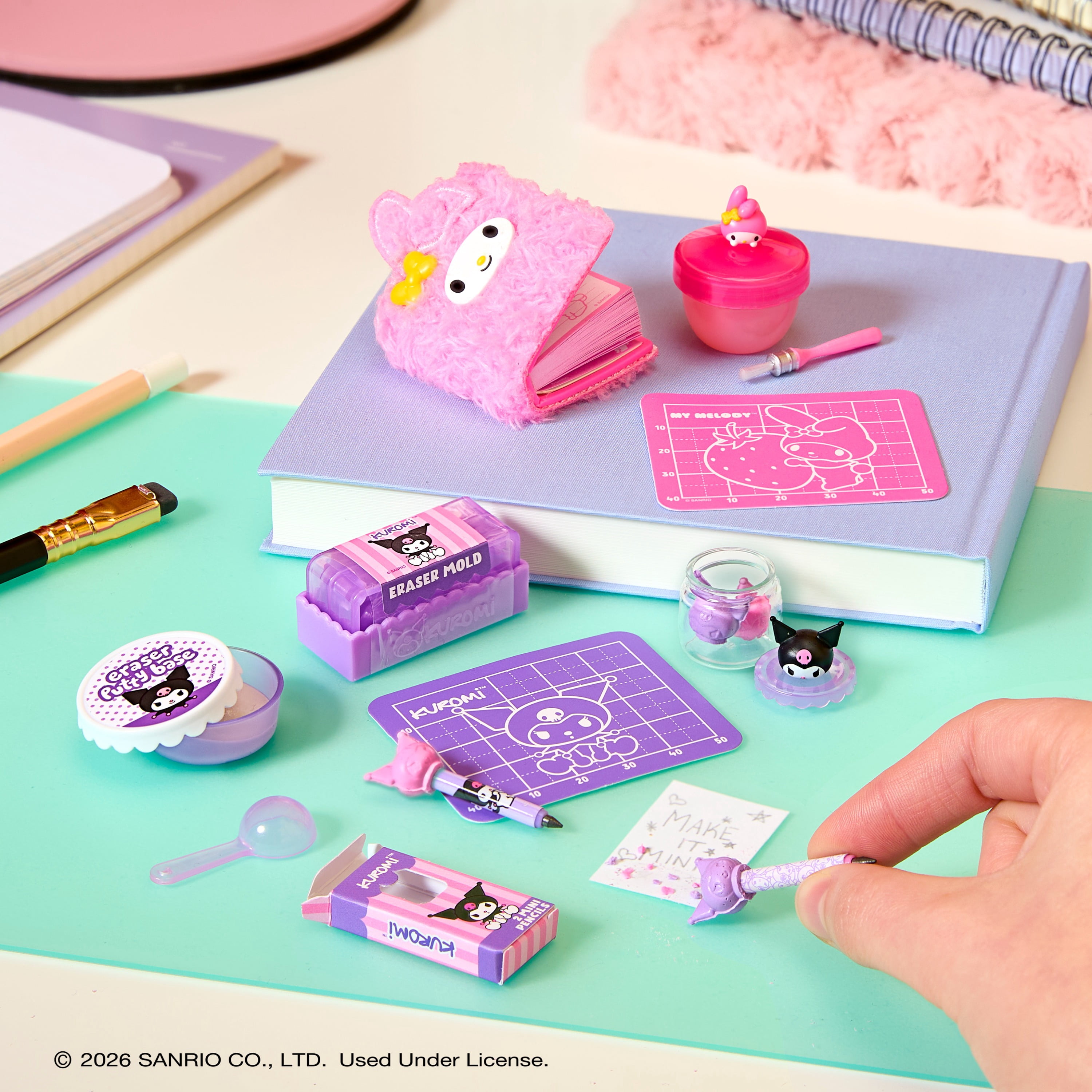 MGA's Miniverse Make It Mini Hello Kitty and Friends Series 3 Mini Collectibles, Sanrio, Retro Stationery Replicas, Crafts, 8+