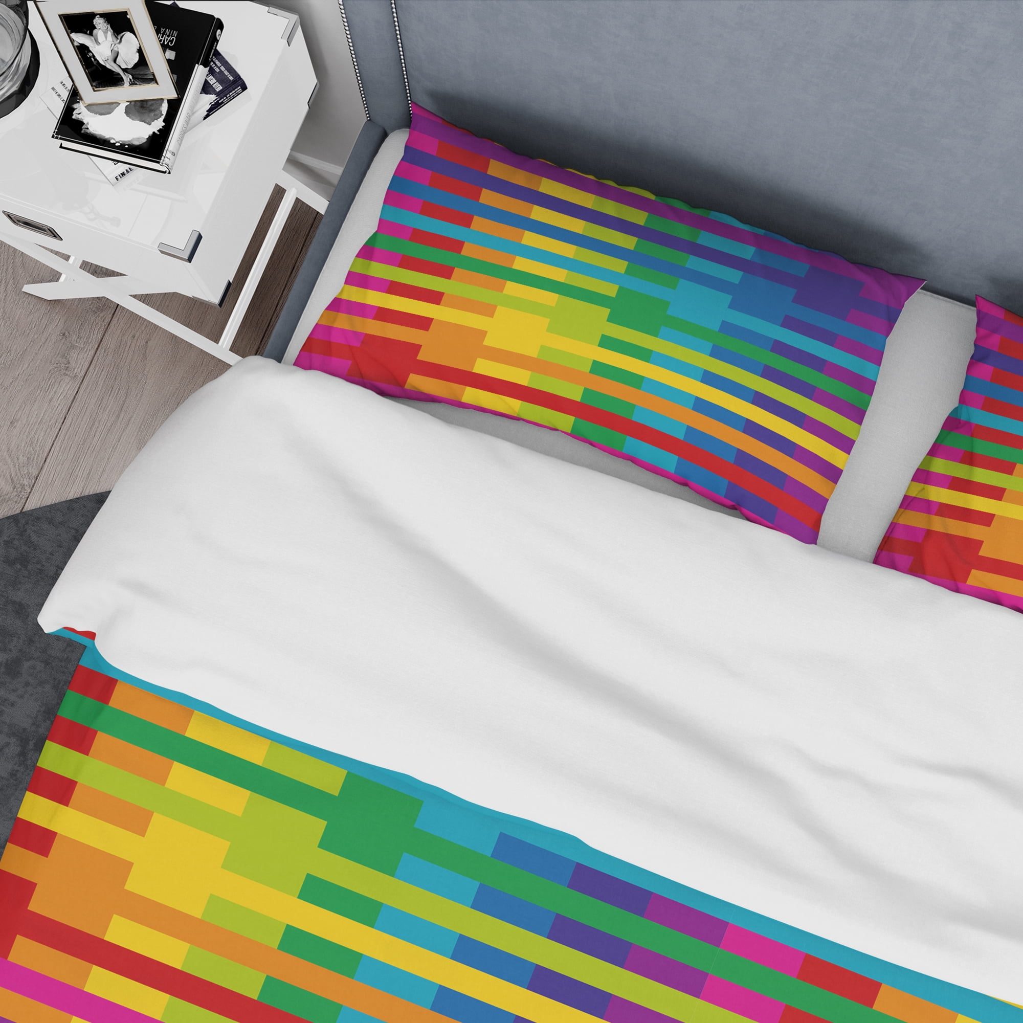 Designart 'Rainbow colors simple geometric pattern.' Mid-Century Modern Duvet Cover Set
