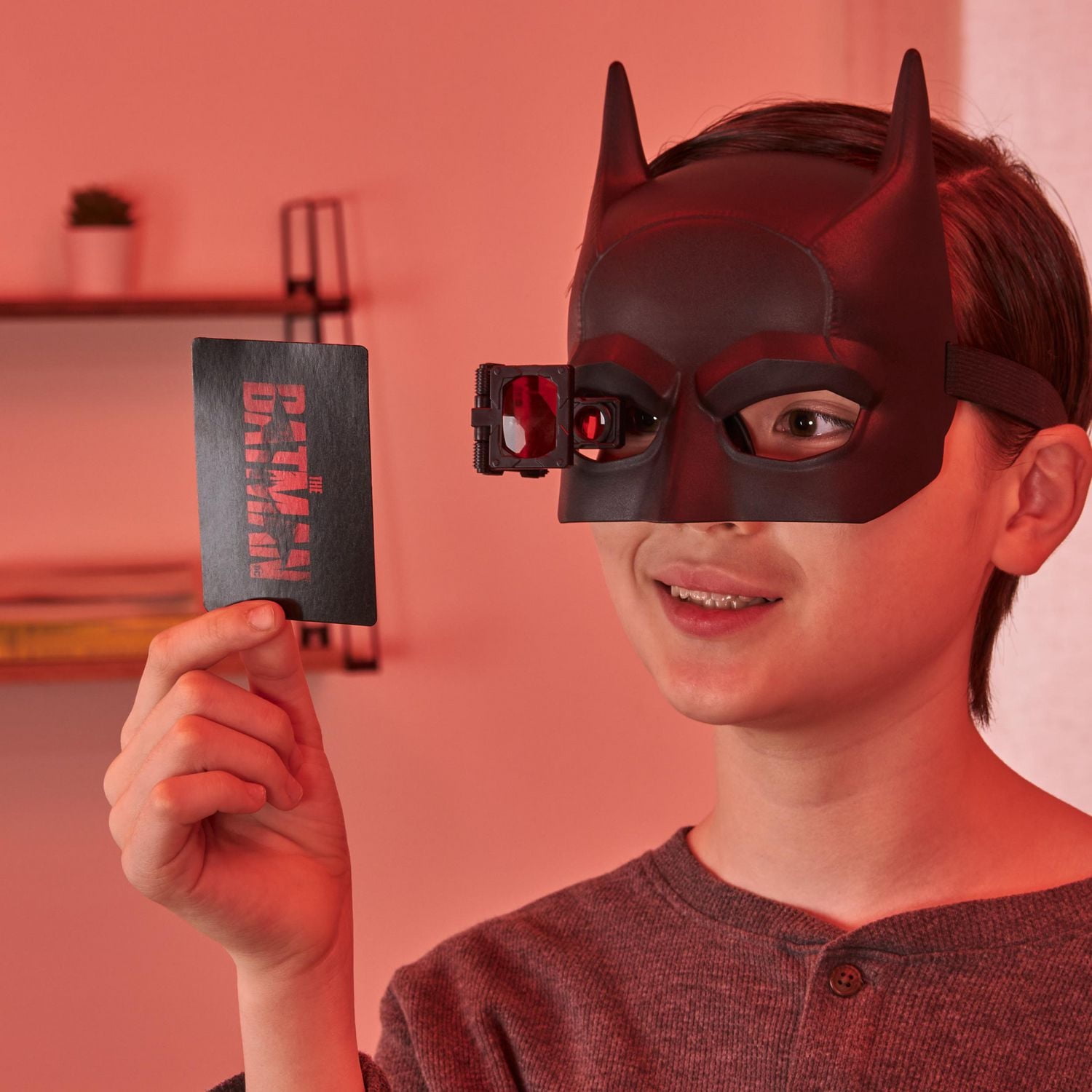 DC Comics, Jouet et accessoires pour jeu de rôle interactif Batman Detective Kit, Pièce à collectionner du film Batman, Jouet pour garçons et filles à partir de 4 ans