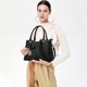 thumbnail image 2 of Monederos y bolsos KKXIU con asa superior y hombros negros, 2 of 7