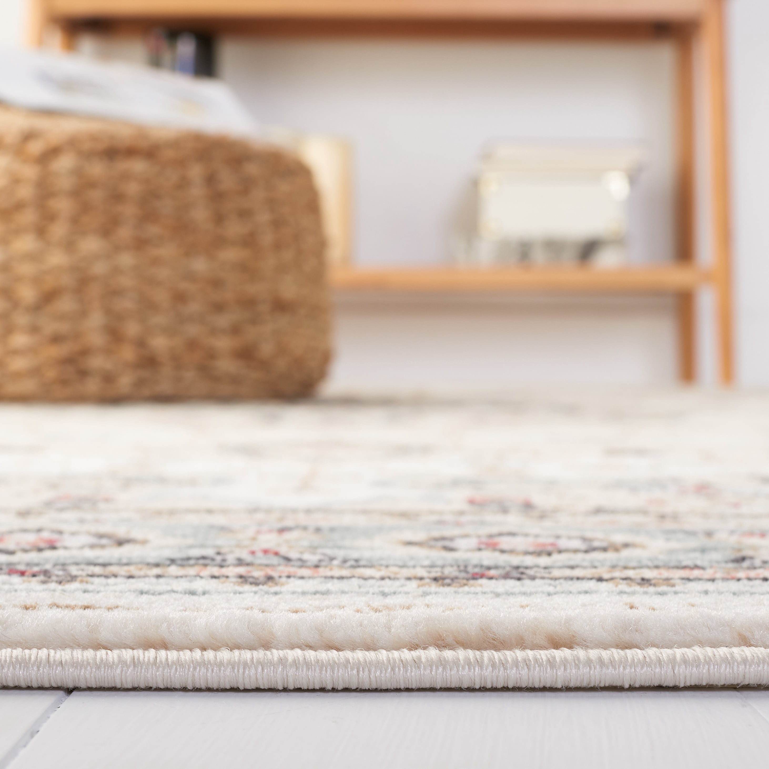 Safavieh Lyndhurst Idella Floral Runner Rug, Cream/Beige, 2'3" x 10'