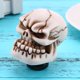 thumbnail image 3 of Cabeza De Puesto Skull Head Car Gear Shift Knob Modificación Car Interior Accesorio (Blanco) Likrtyny Accesorios para autos y motos, 3 of 8