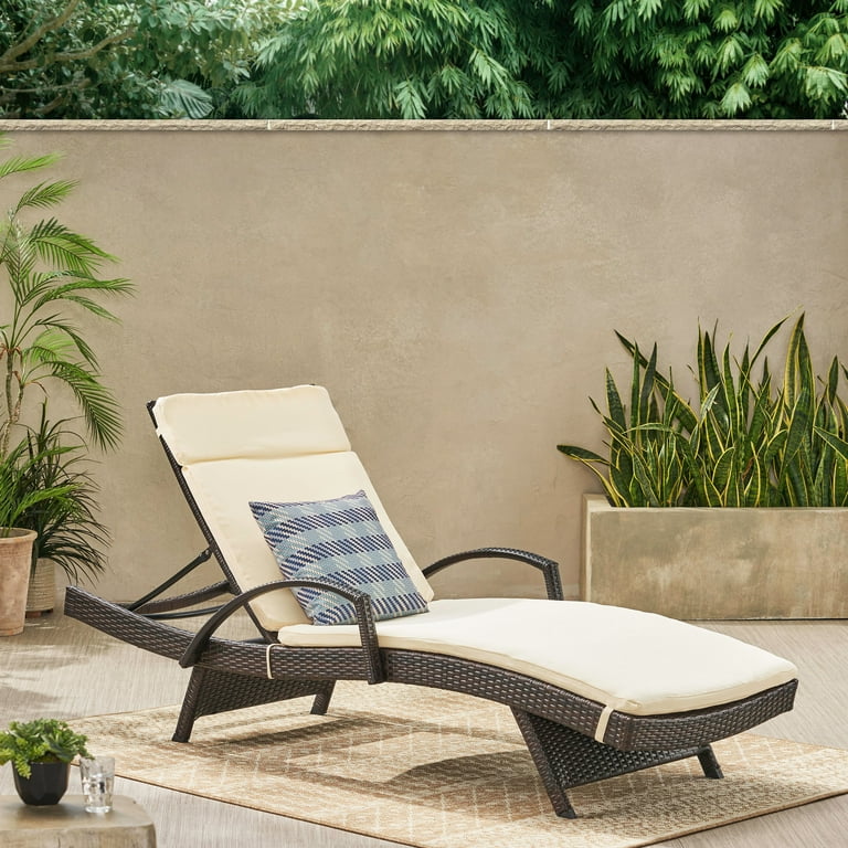 Stratford wicker recliner sale