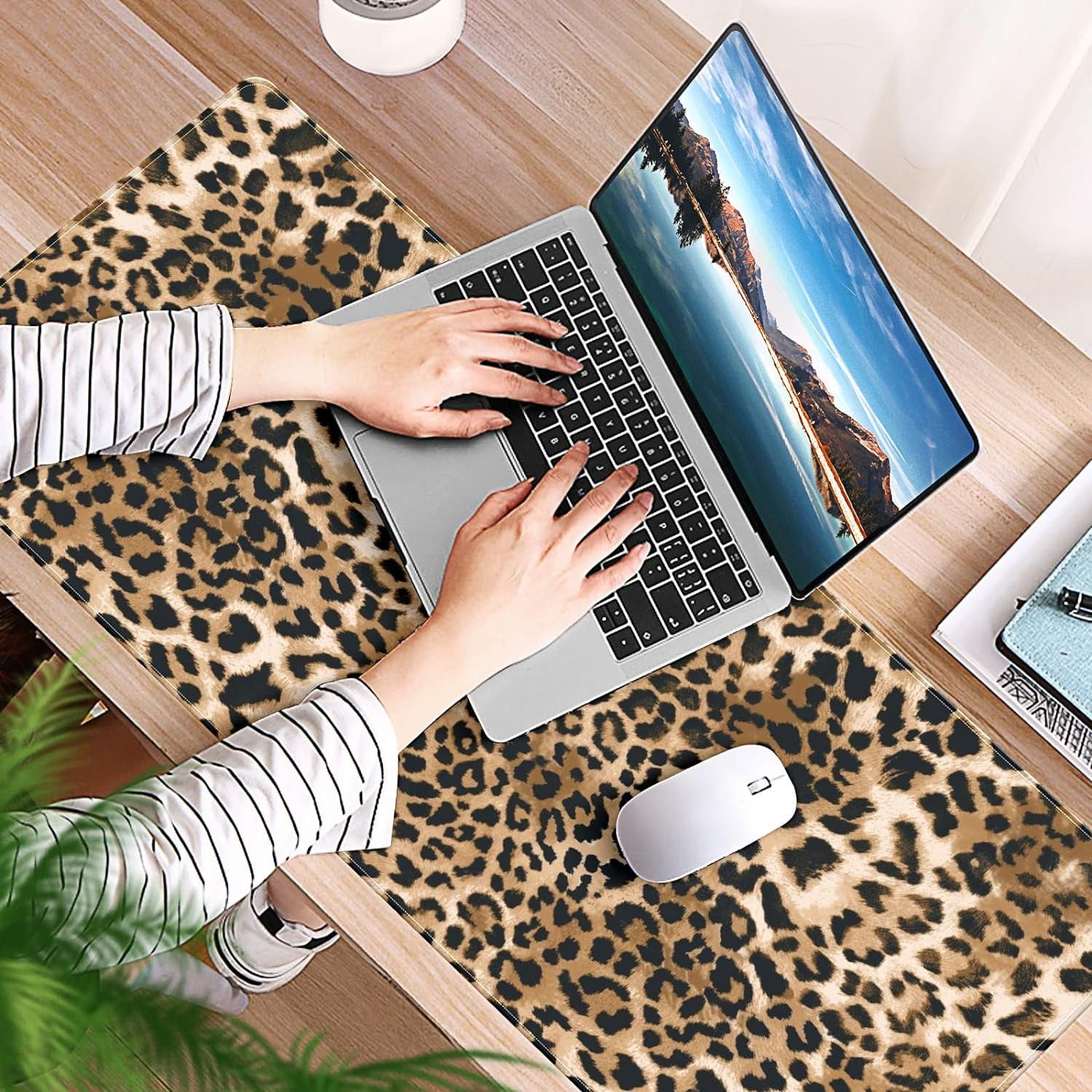Brown Leopard Print Desk Mat, Desk Accessory, Cute Workspace, Trendy Workspace, Trendy, 35.4x15.7in Large Gaming Mouse Pad, Cute Desk Topper, Pretty Desk Pad