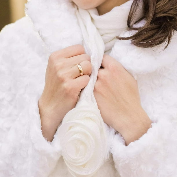 yuksok 32m Fluffy Fur Yarn Eyelash Knitting Wool Yarn for Shawls Scarves  Caps White 