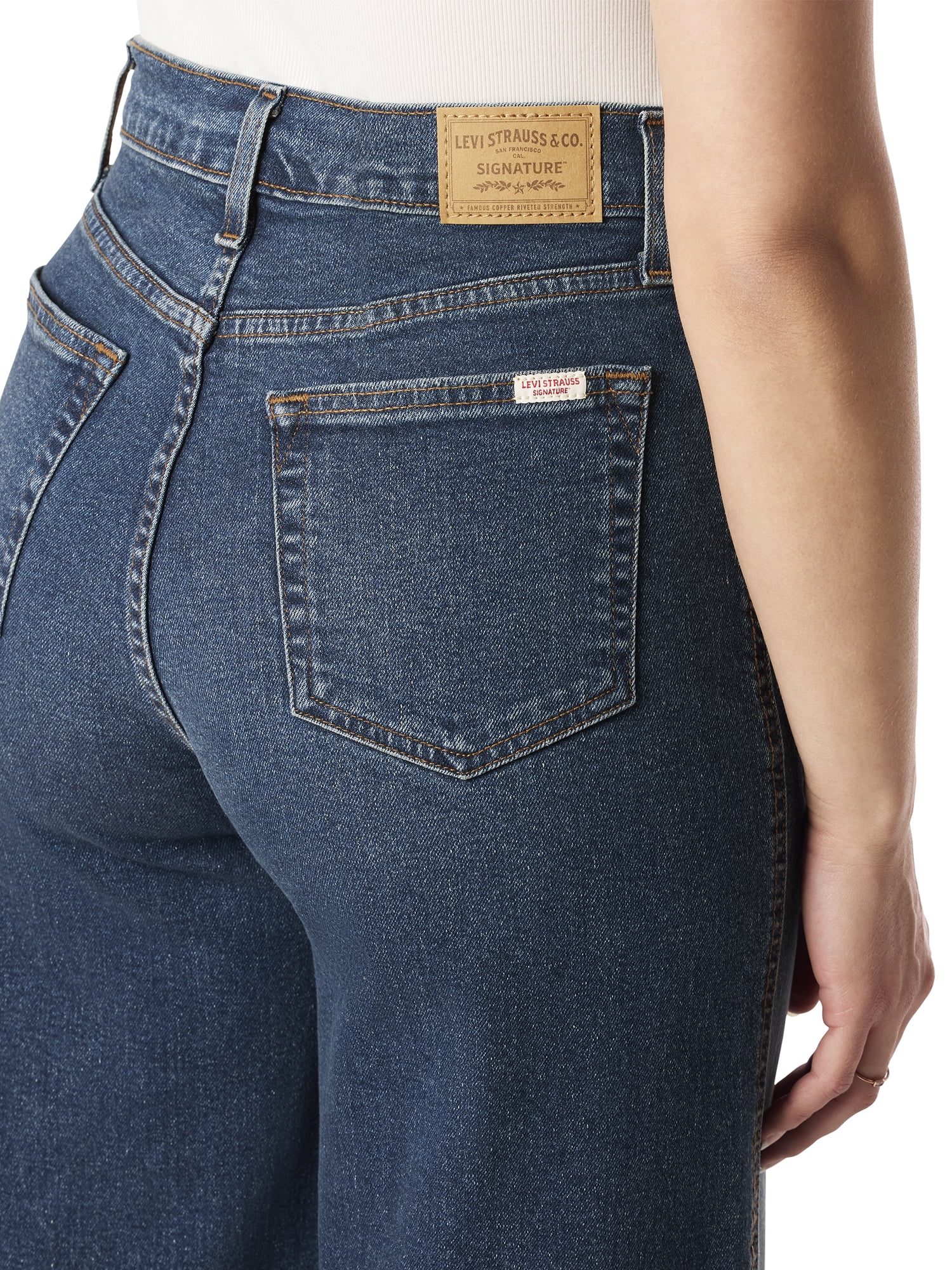 Levi Strauss Signature Women's and Women's Plus Vintage Wide Leg Crop Jeans