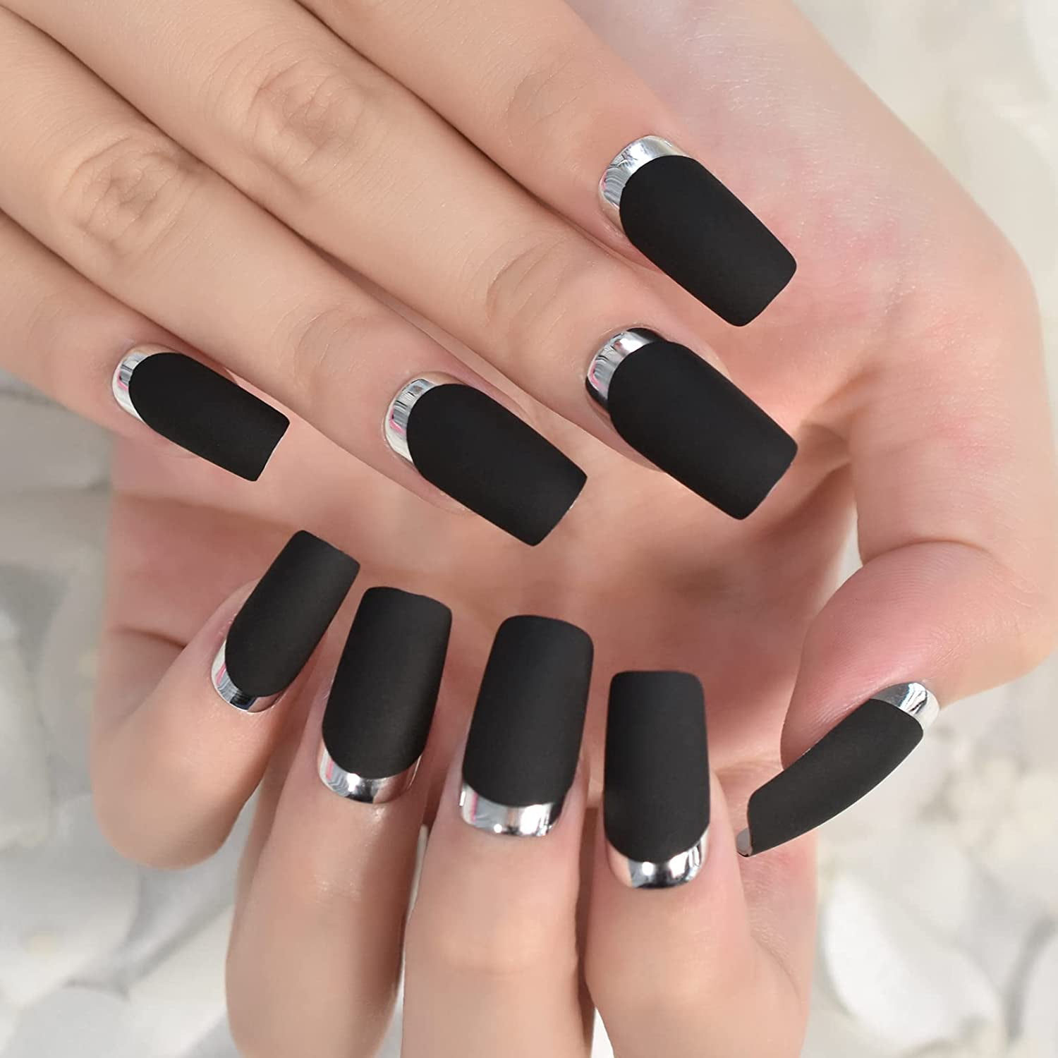 40 Elegant Black Nail Designs To Try Out | Le Chic Street