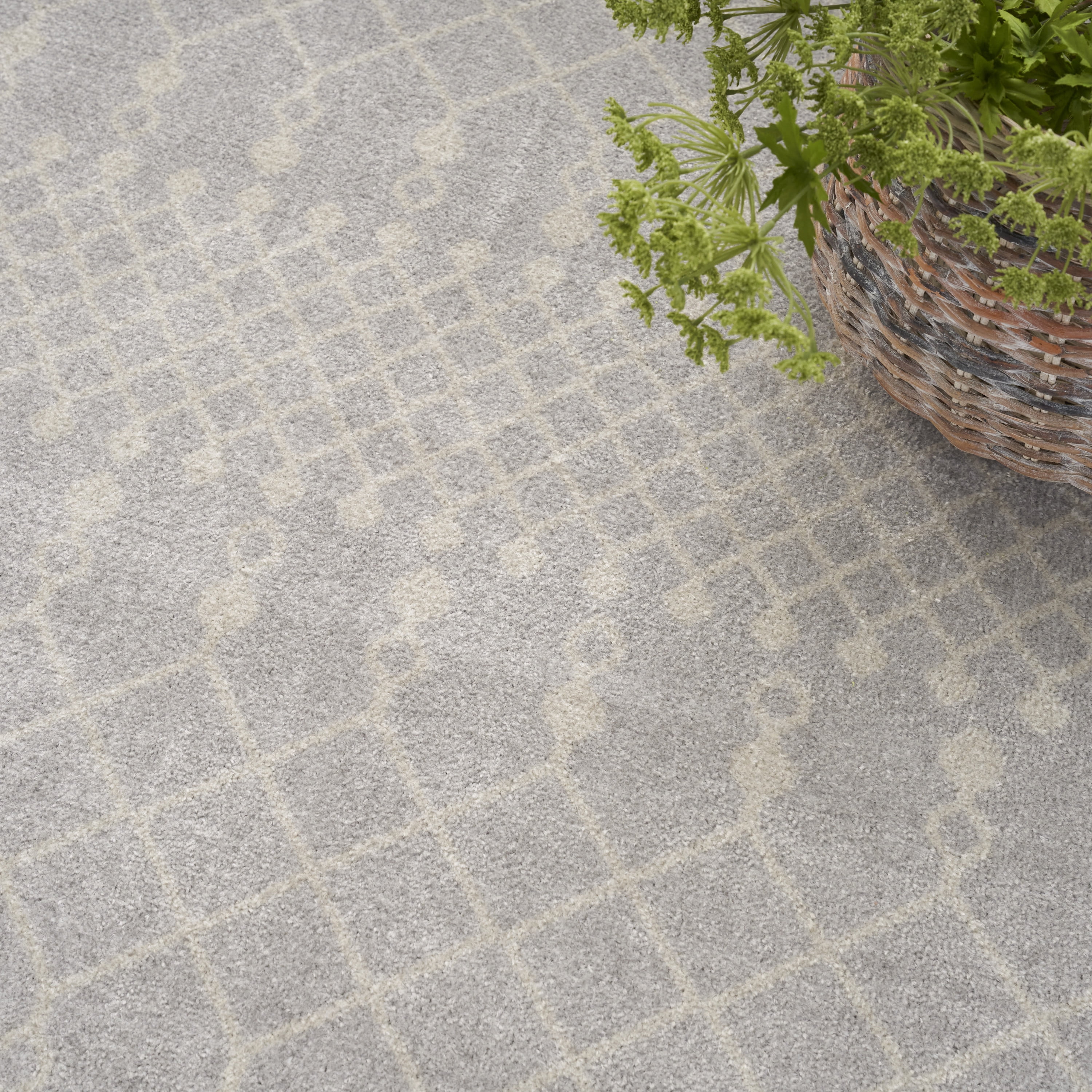 Nourison Astra Machine Washable Moroccan Grey 6'7" x 9' Area Rug (7x9)