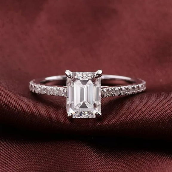 solitaire jewels Dainty 1.5CT Emerald Moissanit Engagement Ring For Women, 14K Yellow Gold