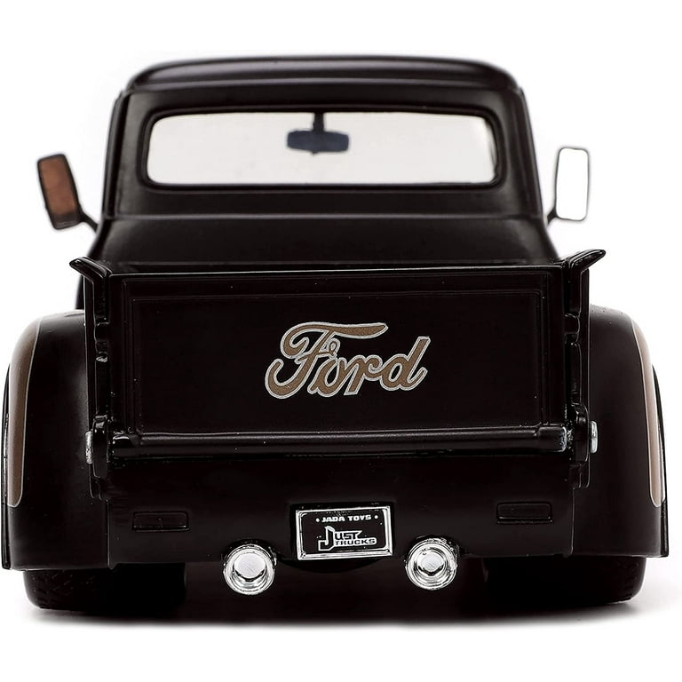 JADA TOYS 1956 Ford F-100 Diecast Car Collectible, 1/24