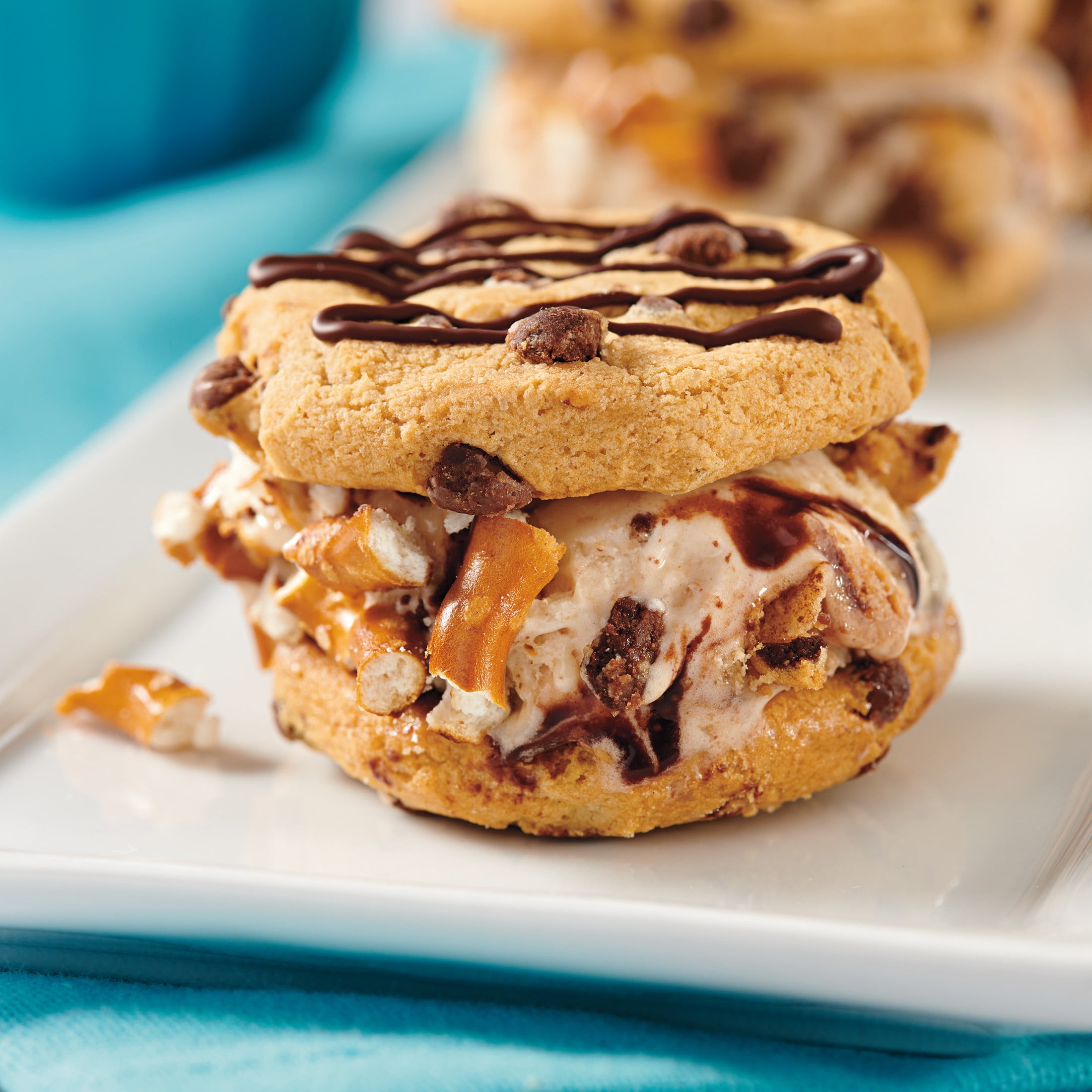 CHIPS AHOY! Chewy Ice Cream Sandwich-Inspired Chocolate Chip Cookies, Limited Edition, 9.9 oz