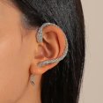 thumbnail image 2 of Nuevos pendientes con clip de circonita en forma de serpiente chapados en oro, pendientes de animales geométricos punk vintage para mujer, joyería de fiesta de tendencia ---- Oreja izquierda plateada, 2 of 4
