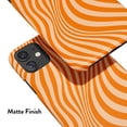 thumbnail image 3 of Étui pour iPhone GROOVY LINES ORANGE, iPhone 16 Plus, 3 of 7