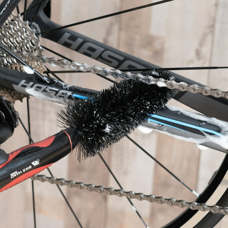 How To Clean and Lube a Bicycle Chain with a Park Tool Chain Cleaner 