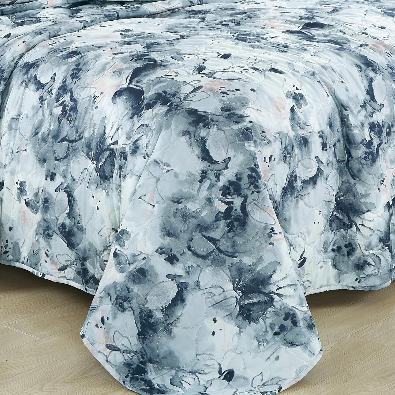 Chezmoi Collection Glory 3-Piece Floral Quilt Set Queen, Multicolor Blue White Gray Waterbrush Printed Microfiber Lightweight Bedspread Set for All season
