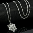 thumbnail image 1 of Collier Pendentif Flocon de Neige Mode Ras-du-Cou Femmes Bijoux de Noël Collier de Noël avec Initiales Colliers Extra Longs pour Femmes Colliers pour Femmes Chaîne de Collier Femme Tendance Collier de Perles Superposé Lot de, 1 of 3