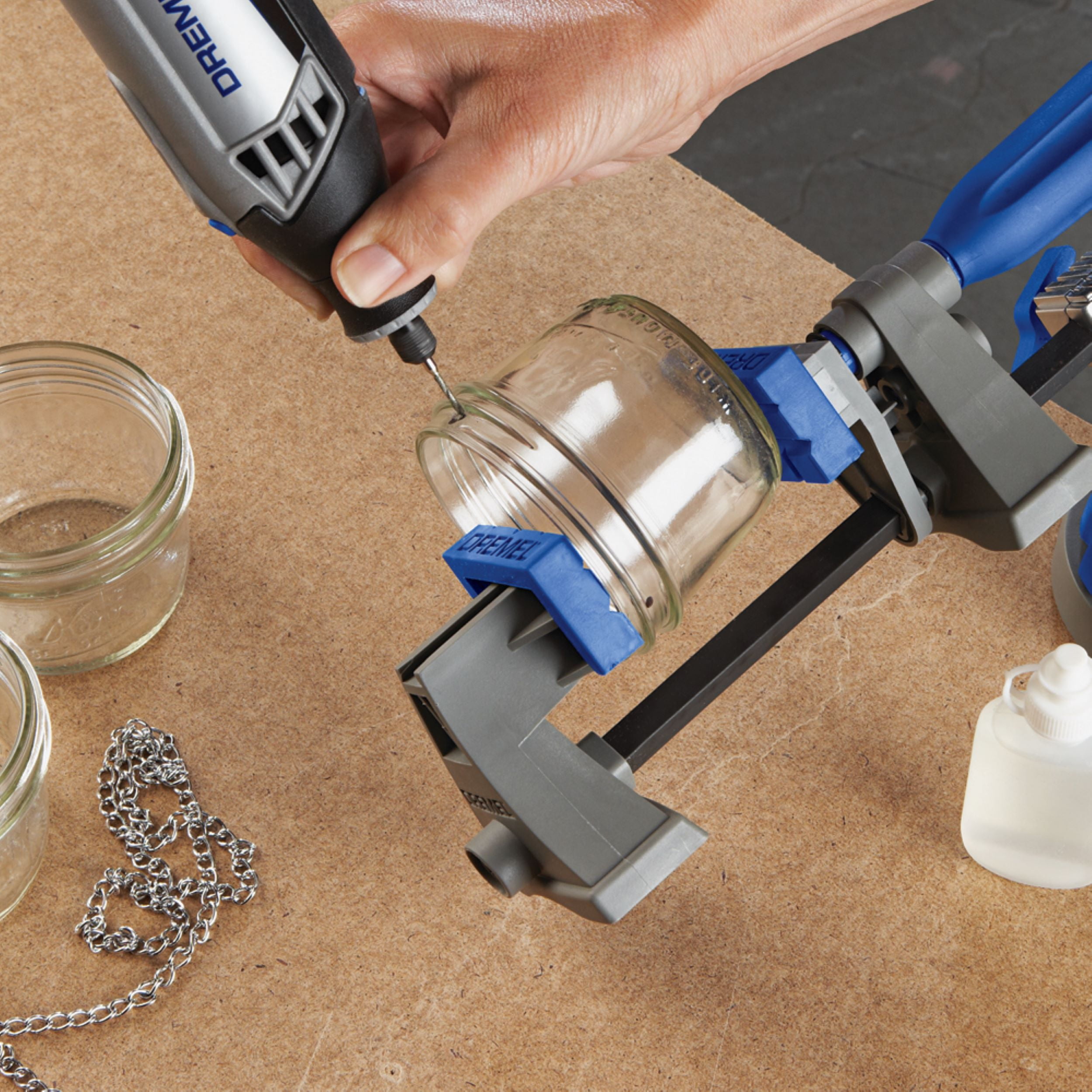 Dremel 664DR 1/8" Diamond Drill FlipBit for Hard Materials, Diamond Grit 3/32-in Cutting Bit Rotary Accessory