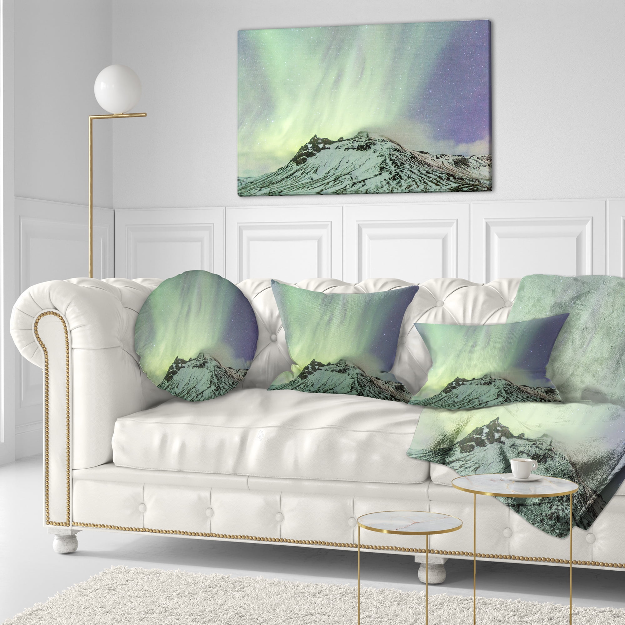 Designart Northern Light in Iceland - Landscape Photo Throw Pillow - 12x20