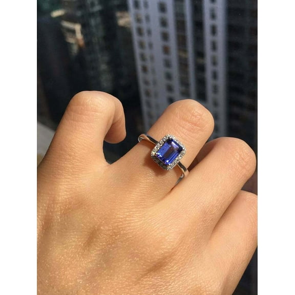 2.45Ct Emerald Lab Created Blue Tanzanite Wedding Elegant Gift Ring 14K White Gold Plated Silver