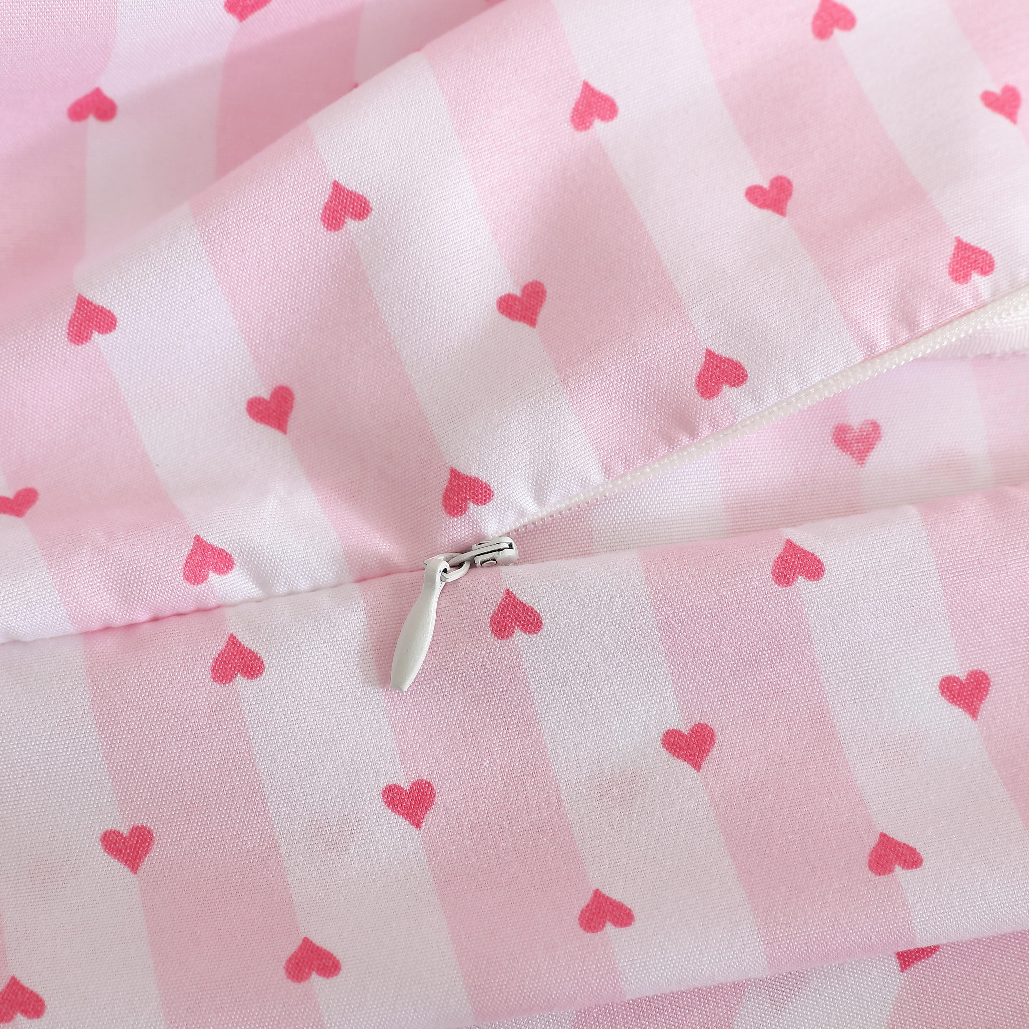 Betsey Johnson Wonderland Stripe Hot Pink Twin Duvet Cover Set, Soft Bedding with Shams, Machine Washable