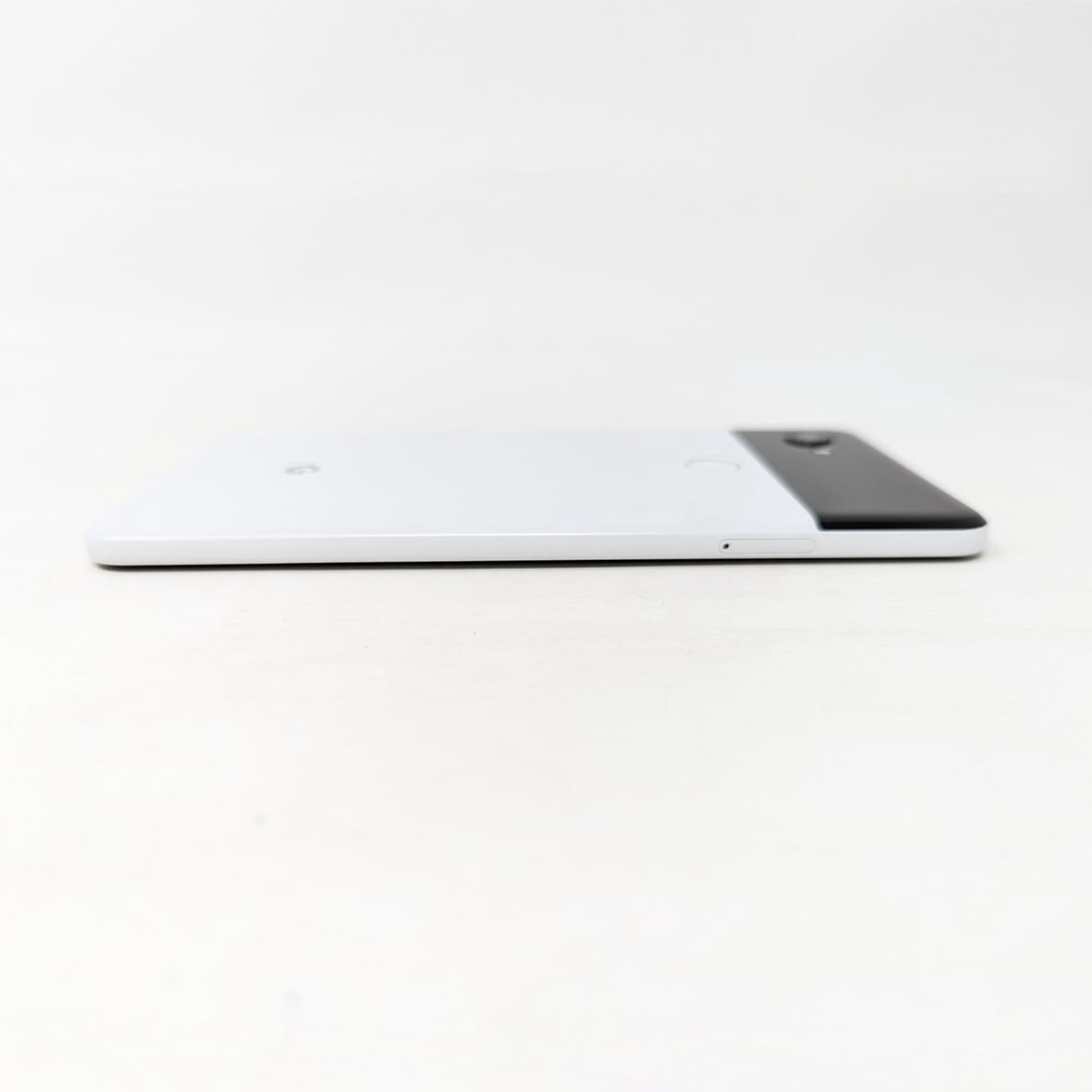 Google Pixel 2 XL 64GB G011C Factory Unlocked 6" 4GB RAM Smartphone - Black & White (Good)