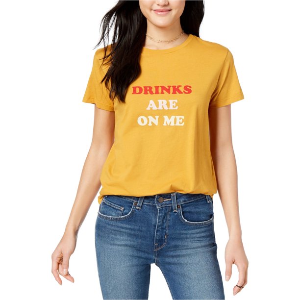 ban.do Drinks On Me playera gráfica para mujer, amarillo, grande