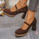 thumbnail image 4 of Los Tacones de los Pies Anchos de las Mujeres de Moda Desgaste Casual Versátil de Gran Tamaño de Bajo Corte Hebilla Correa Dedo Del Pie Tacón Grueso Zapatos de Tacón Alto con Plantillas de Zapato Gru, 4 of 9
