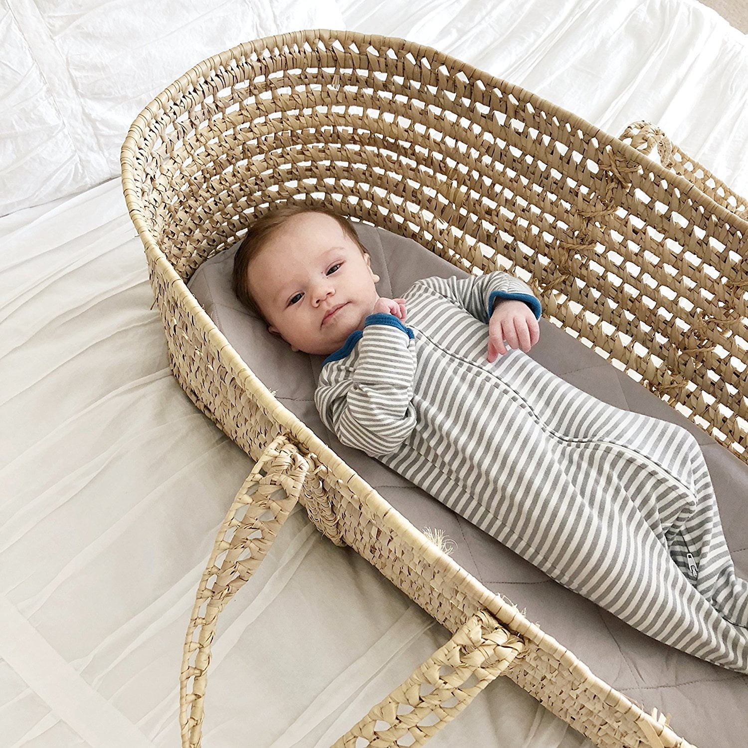 Aspen Gold Hourglass Bassinet Mattress Pad Silky Soft Minky Bassinet Mattress Protector for Babies Infants Boys Girls 33 x 17 x 2 inches Minky Dots Bassinet Cover to Fit Oval 
