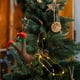 thumbnail image 4 of Precios Reducidos, Árbol de Navidad divertido con perforaciones Árbol de Navidad Patas de Navidad Decoración Akmoler, 4 of 6
