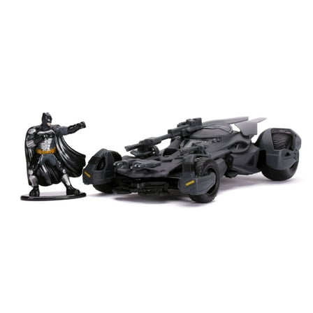 2017 Batmobile with Batman Figure, Justice League - Jada 31706/12 - 1/32 scale Diecast